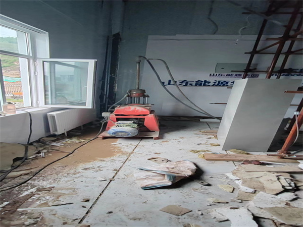 轮台地基基础下沉墙体裂缝加固注浆顶升施工